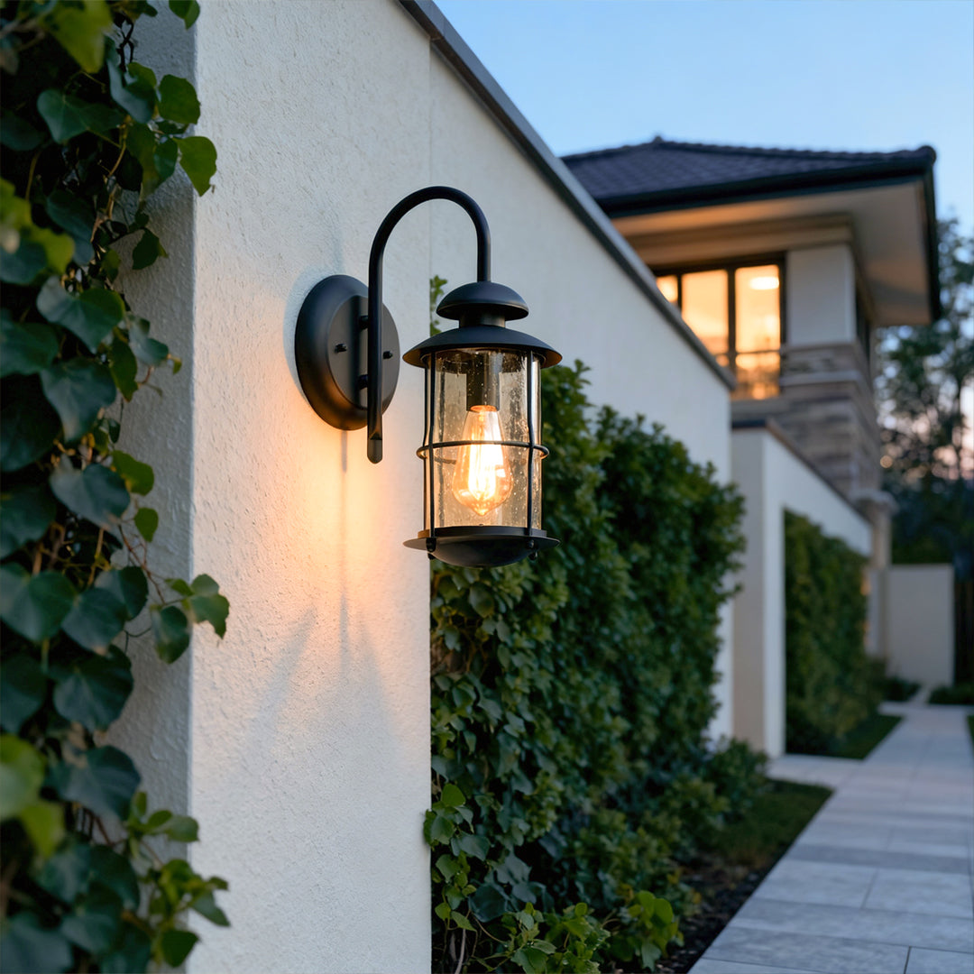 WINDSOR GARDEN WALL LANTERN - European-Style Waterproof Illumination