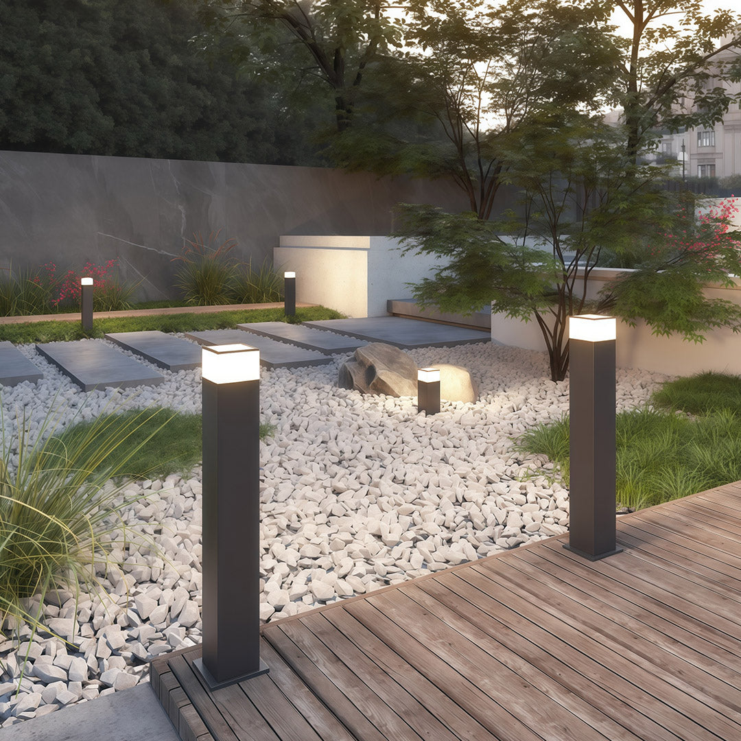 WINDSOR SQUARE GLOWING PATH LIGHTS FOR OUTDOOR LANDSCAPING