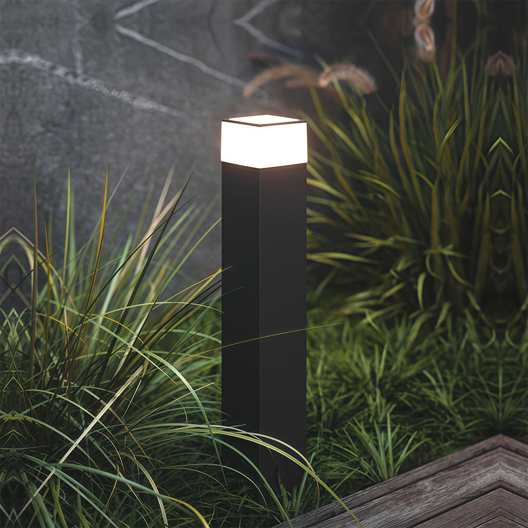 WINDSOR SQUARE GLOWING PATH LIGHTS FOR OUTDOOR LANDSCAPING