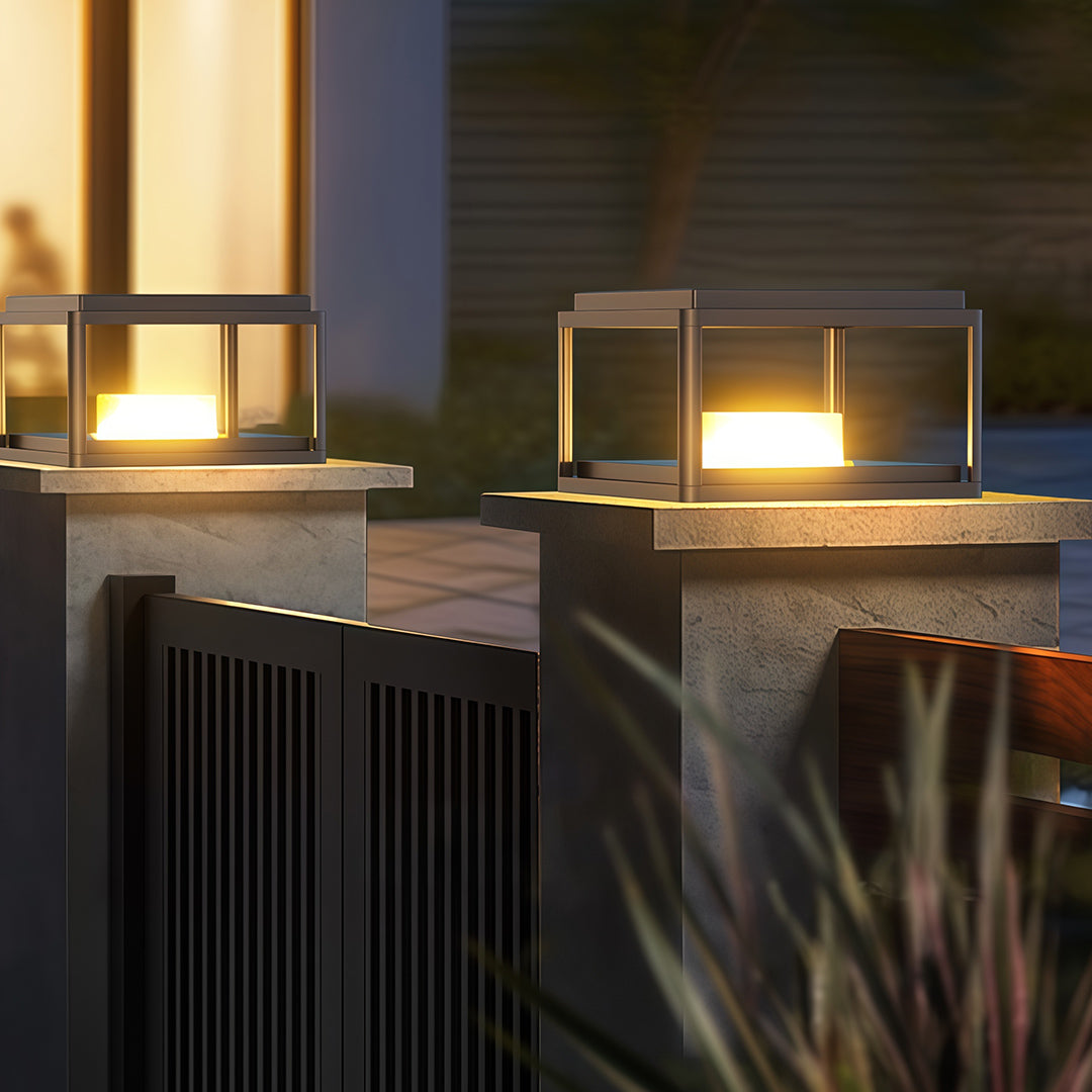 WINDSOR GARDEN BEACON OUTDOOR COLUMN LIGHT
