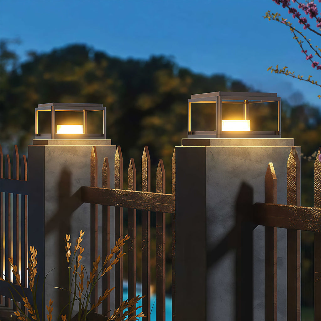 WINDSOR GARDEN BEACON OUTDOOR COLUMN LIGHT