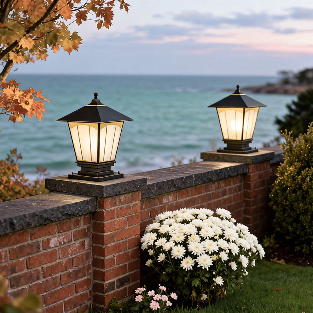 WINTHORPE GARDEN PILLAR LANTERN – Weatherproof Outdoor Illumination for Fencing