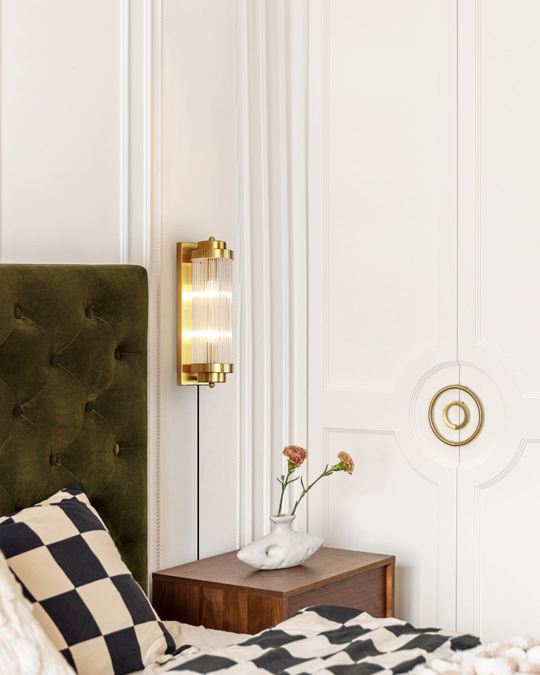 FENWICK OFFSET ILLUMINATION WALL SCONCE