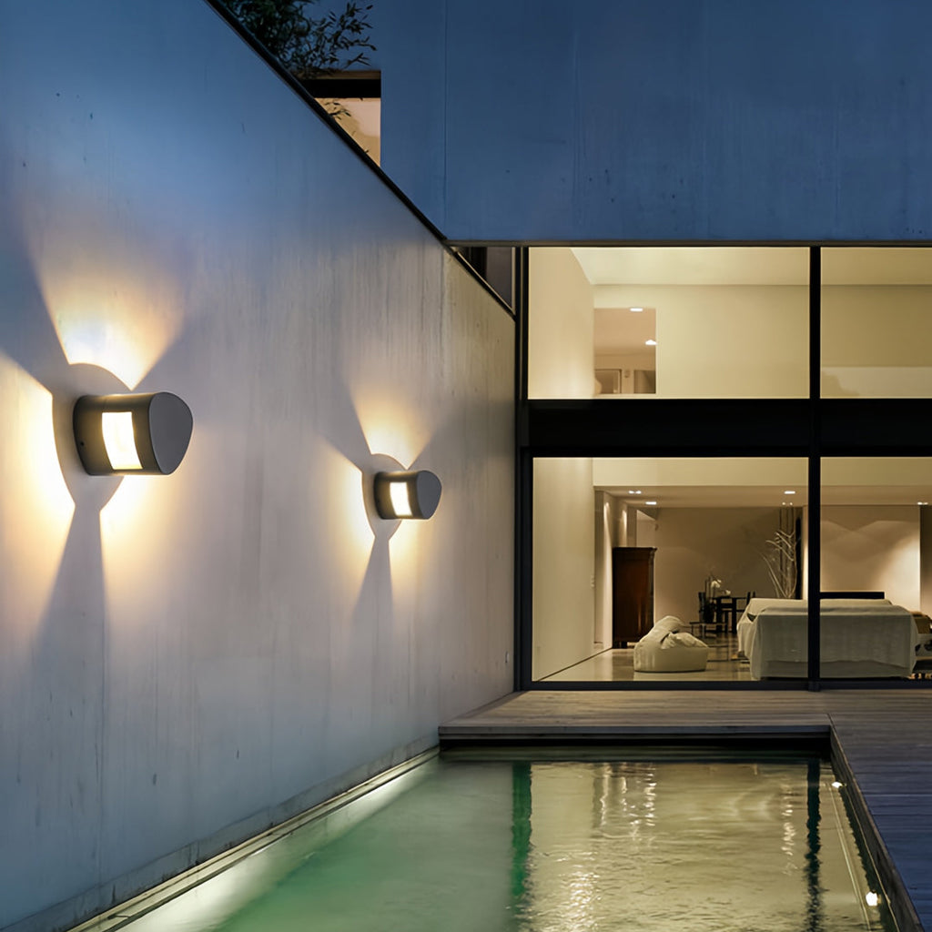 WINTHORPE TRILIGHT OUTDOOR SCONCE