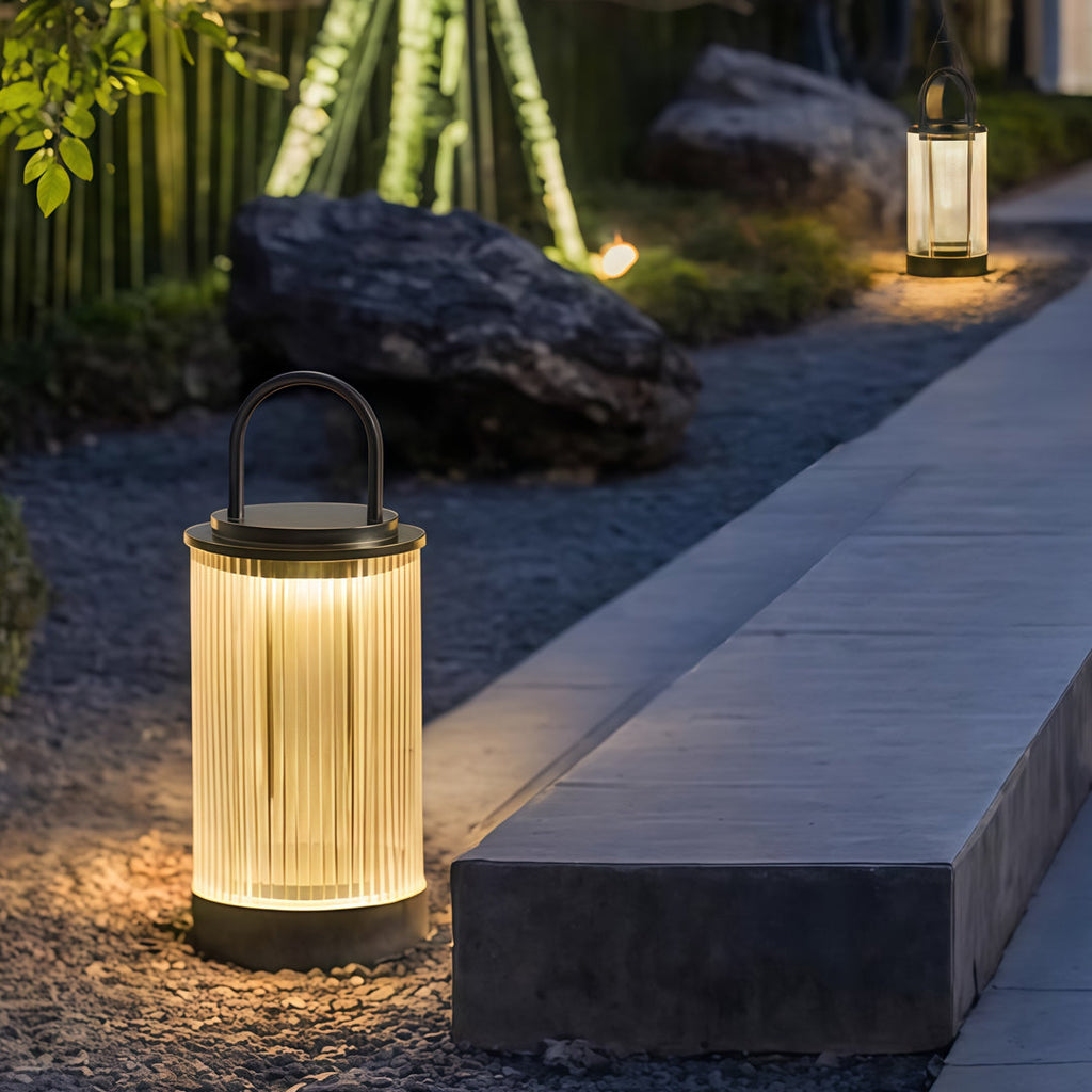 CHARLESTON WICKER OUTDOOR LANTERN