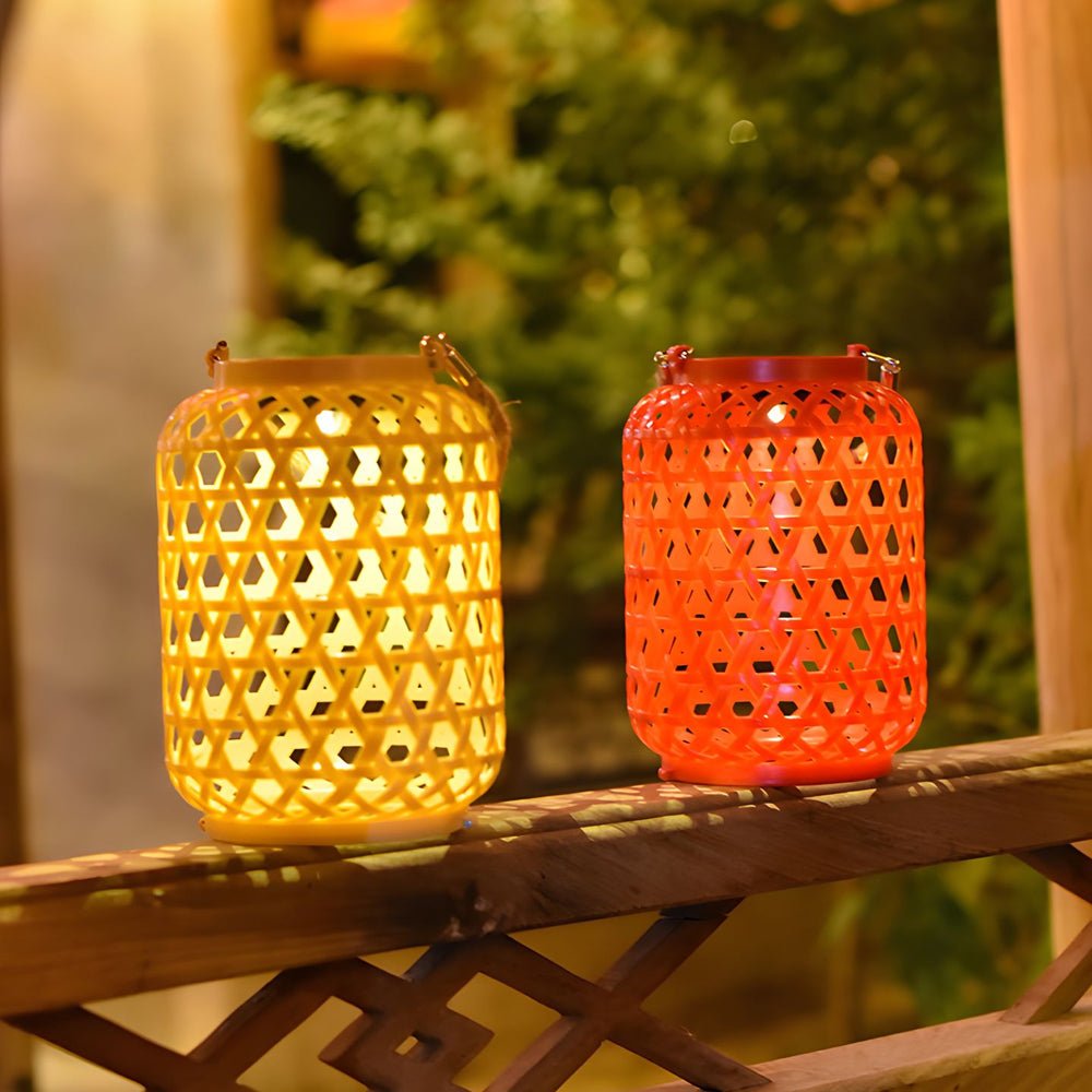 WILLOUGHBY WOVEN SOLAR GARDEN LANTERN"  
2. "HASTINGS RATTAN-STYLE SOLAR HANGING LIGHT"  
3. "FENWICK OUTDOOR LED SOLAR LANTERN"  
4. "BROMLEY TRADITIONAL SOLAR GLOW LANTERN"  
5. "CAVENDISH RATTAN-INFUSED SOLAR LIGHTING"  
6. "TAVISTOCK PORTABLE SOLAR IL