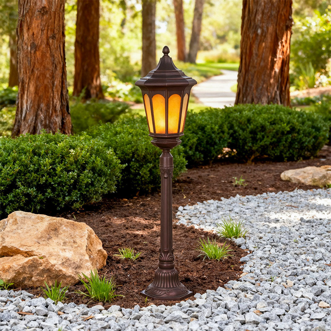 WINDSOR GARDEN PATHWAY LANTERN, WATER-RESISTANT TRADITIONAL LED LANDSCAPE LIGHT