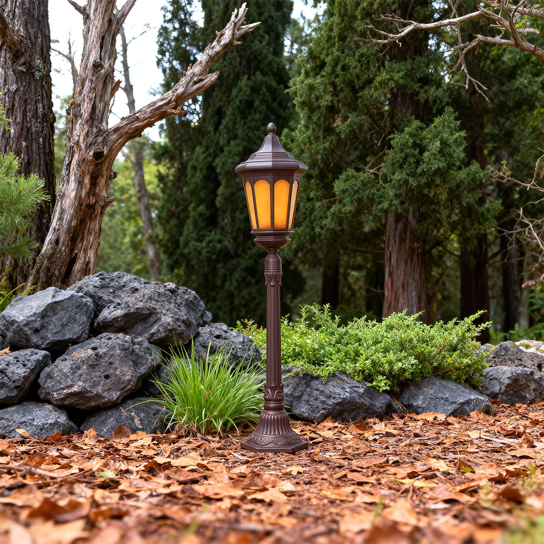 WINDSOR GARDEN PATHWAY LANTERN, WATER-RESISTANT TRADITIONAL LED LANDSCAPE LIGHT