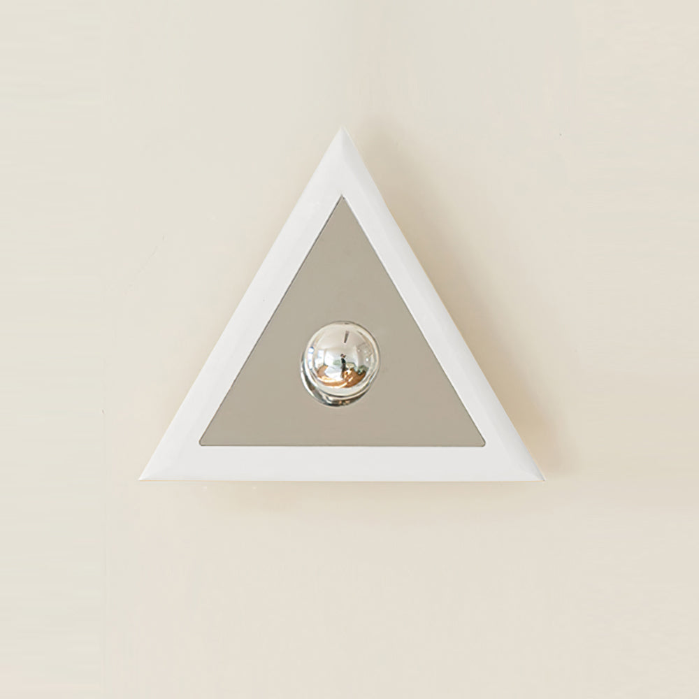 CARLETON TRIAD LUMINAIRE