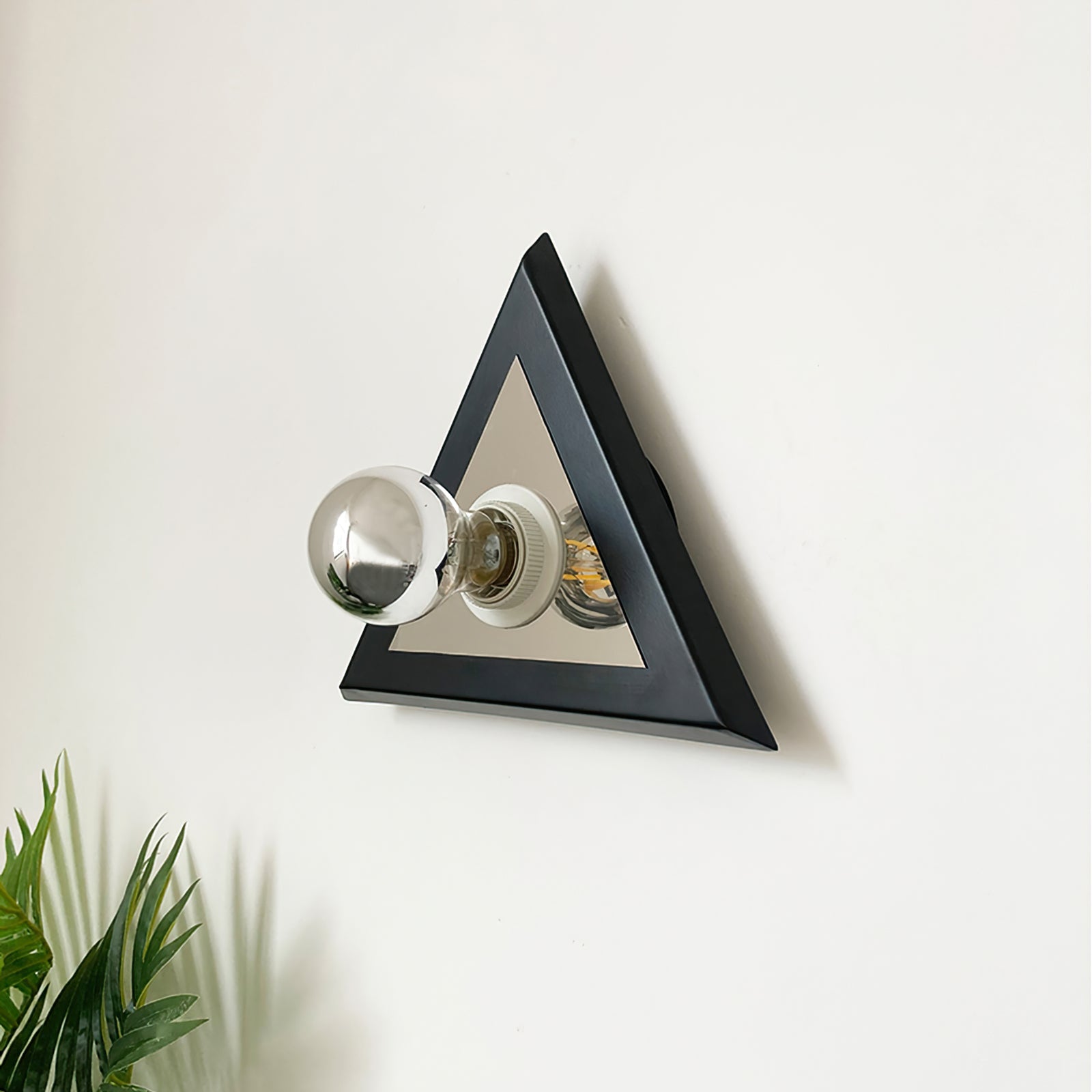 CARLETON TRIAD LUMINAIRE