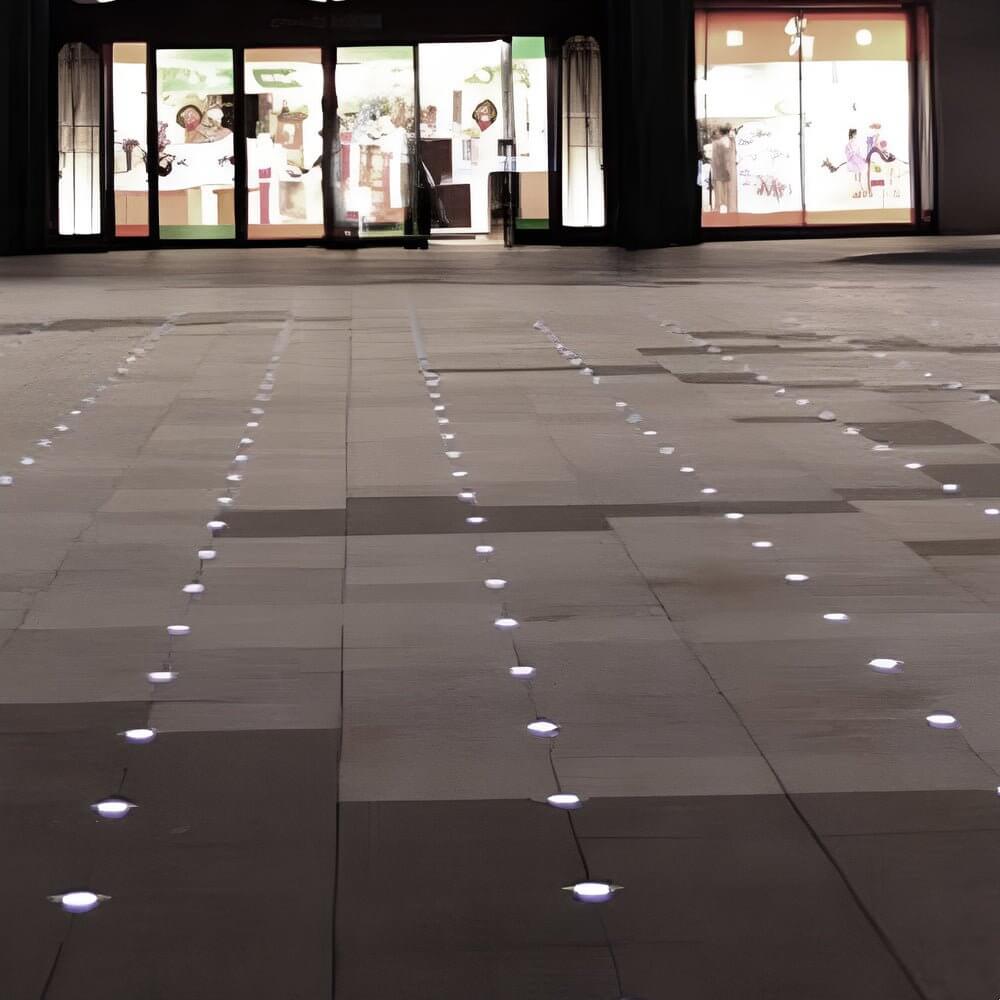 WINDSOR SOLAR-POWERED IN-GROUND GLOW LIGHT