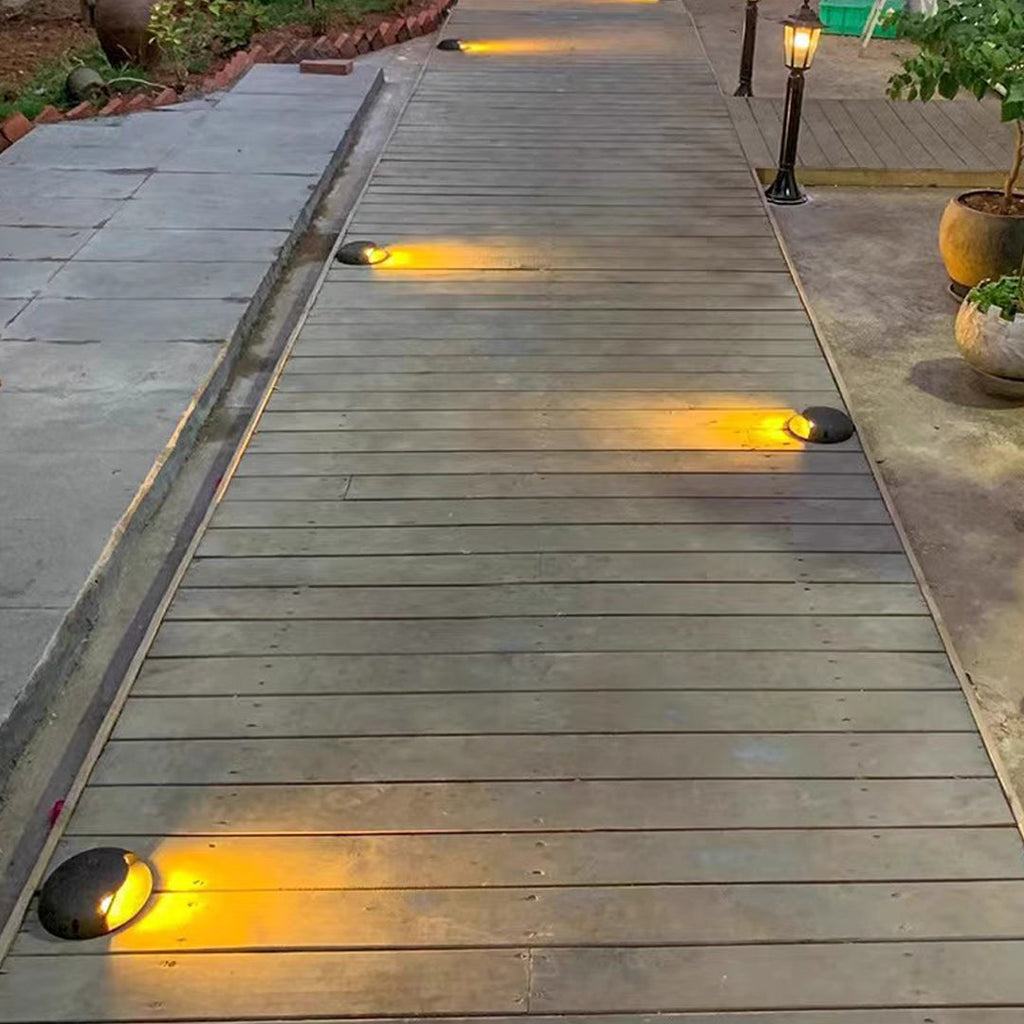 RAVENSCROFT GLOWING PATHWAY LANTERN