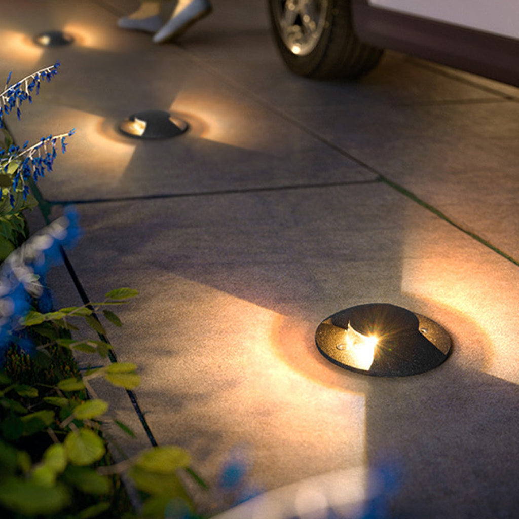 RAVENSCROFT GROUND-LEVEL LUMINAIRE WITH SIDE LIGHTING