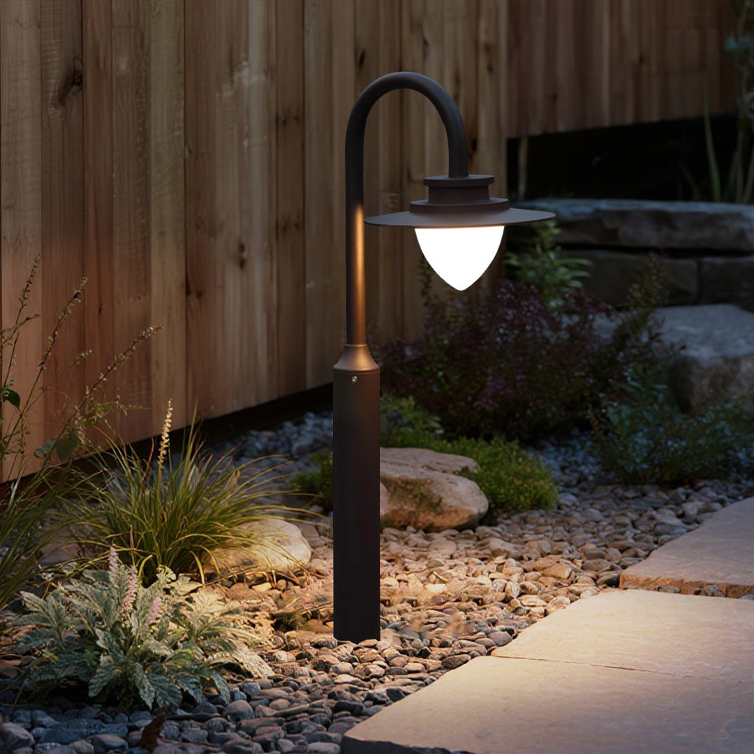 FENWICK GOOSENECK GARDEN POST LIGHTING FOR PATHWAYS