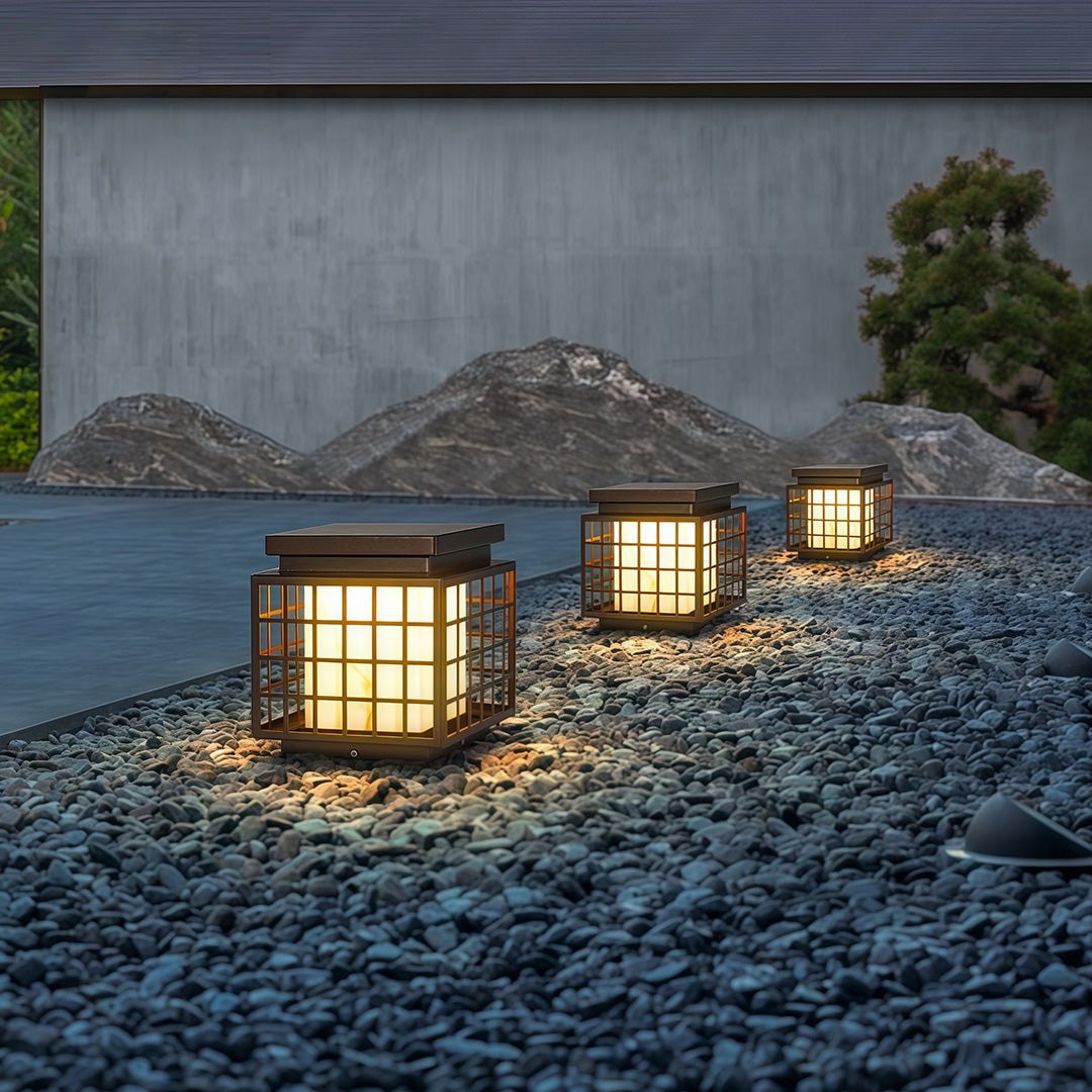 CHATHAM IRON GATEWAY LANTERN