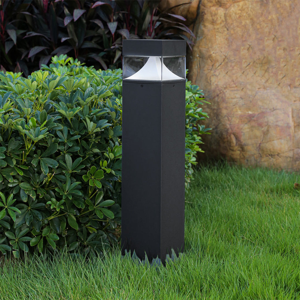 WINDSOR SQUARE 31-INCH GARDEN BOLLARD LANTERN