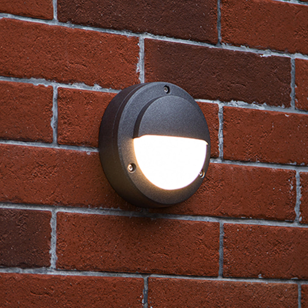 WINDSOR CIRCLE OUTDOOR LIGHTING FIXTURE, WEATHER-RESISTANT MINIMALIST DESIGN