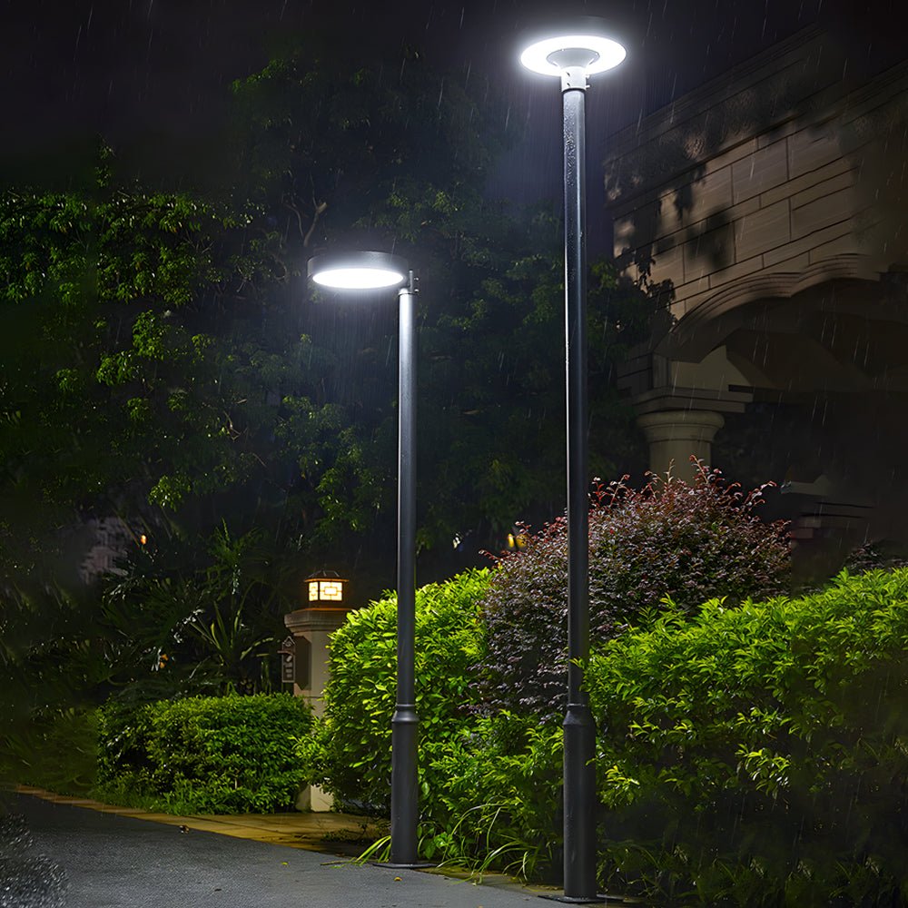 WINDSOR SOLAR GLOBE LED LAMP WITH WATERPROOF DESIGN