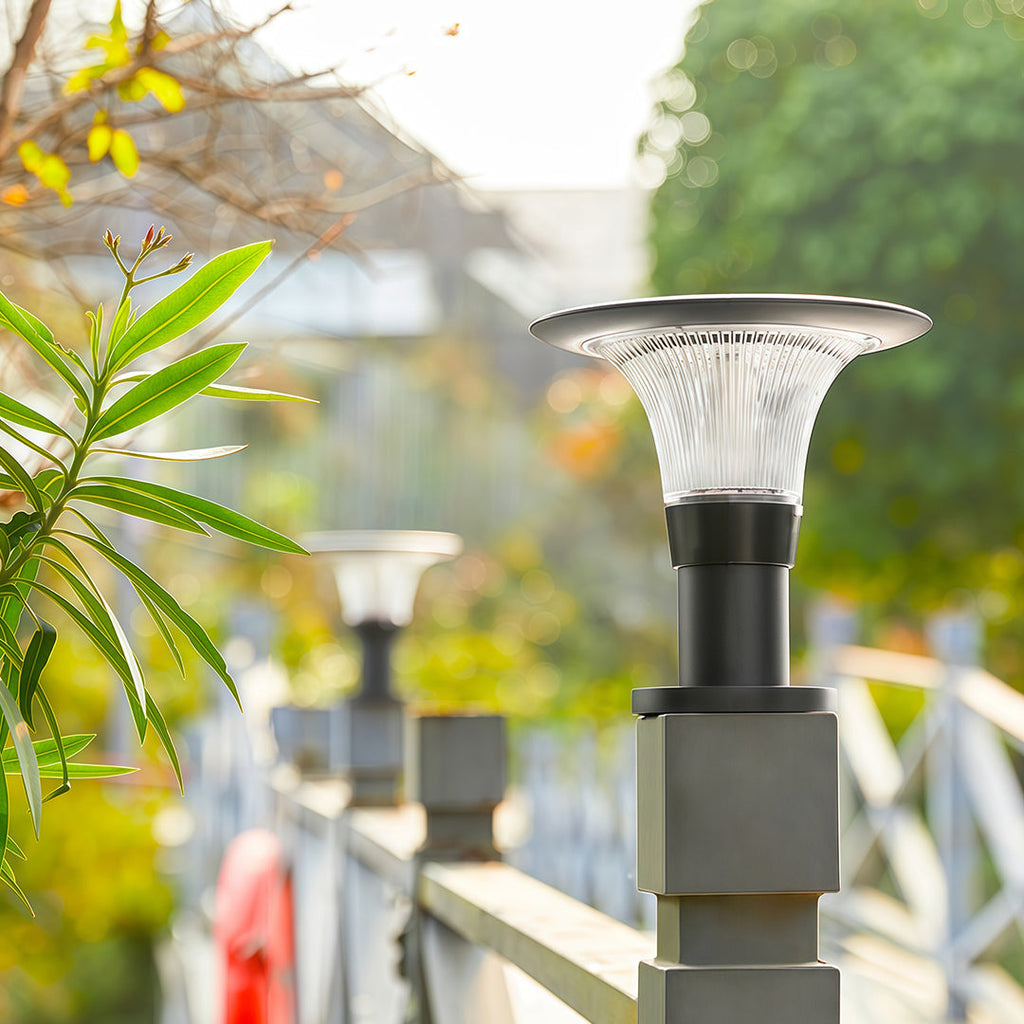 THORNBURY SOLAR FENCE POST LANTERN