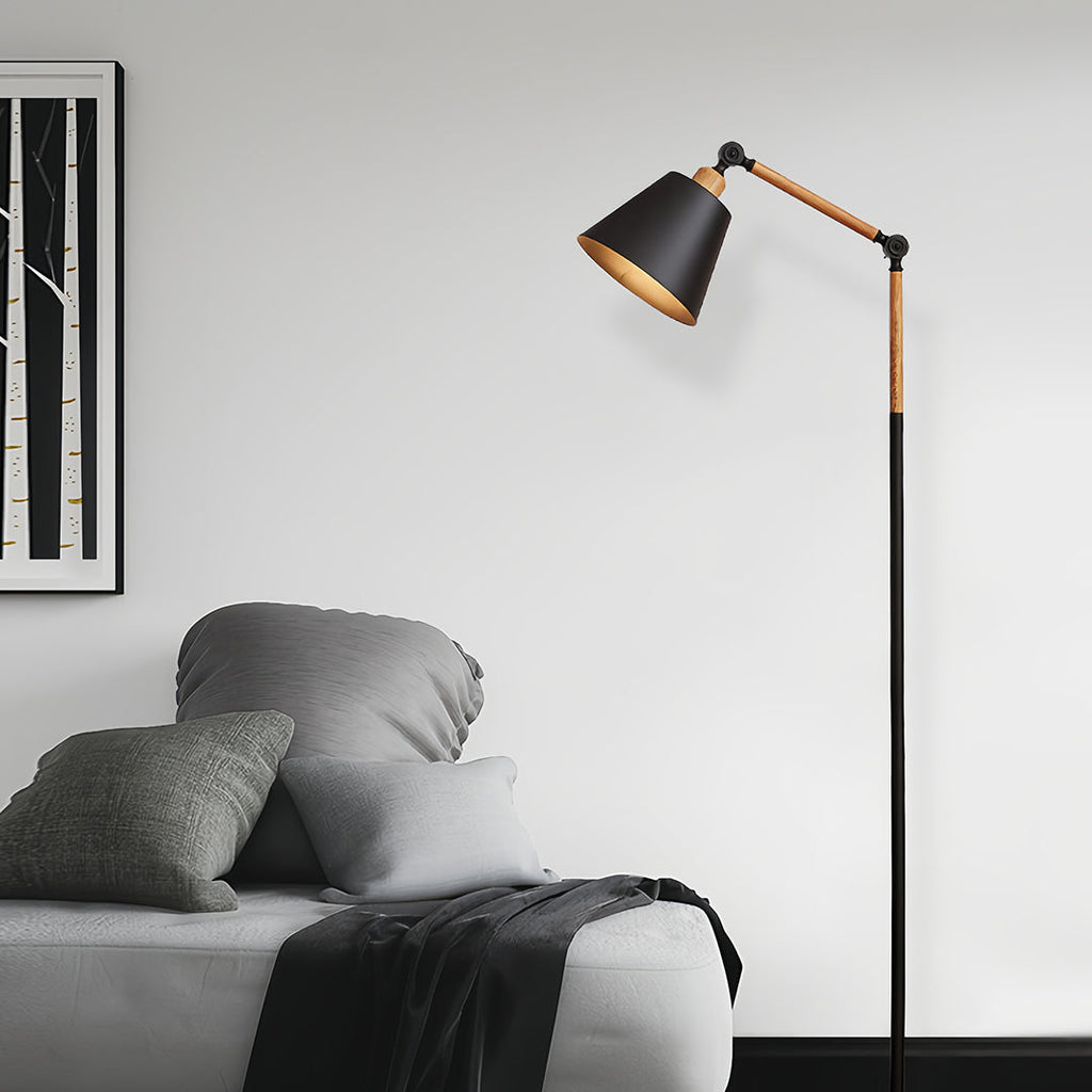 RAVENHALL METALLIC ADJUSTABLE LAMP POST