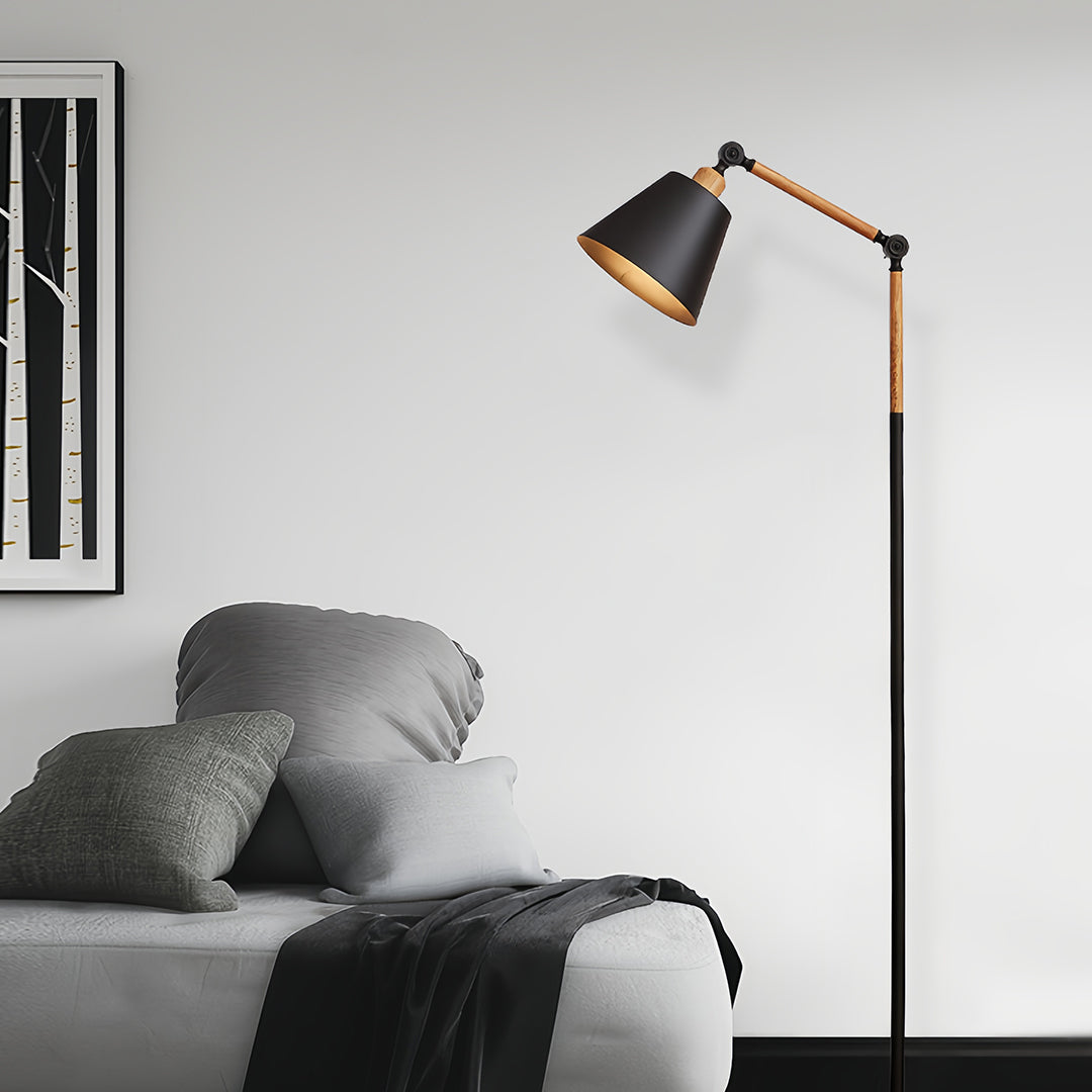 RAVENHALL METALLIC ADJUSTABLE LAMP POST