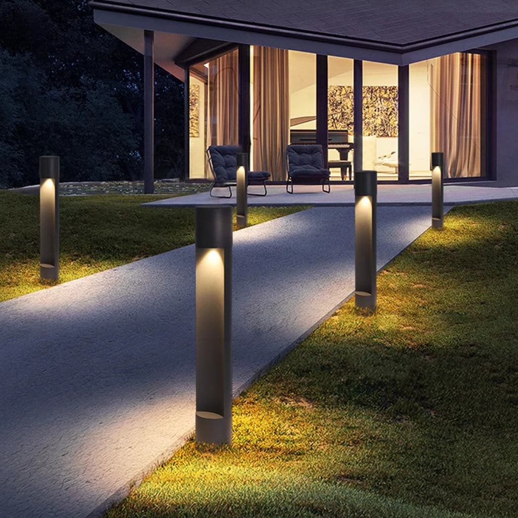 RAVENSWORTH MINIMALIST OUTDOOR PATHWAY LANTERN
