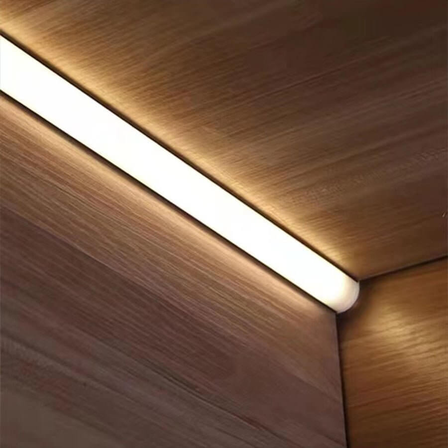 WHITBY CORNER-ADORNED SILICONE LED STRIP ILLUMINATION