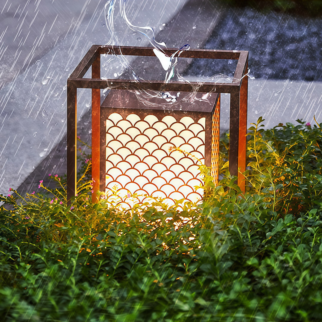 WINDSOR GARDEN GUARDIAN WATERPROOF LANTERN