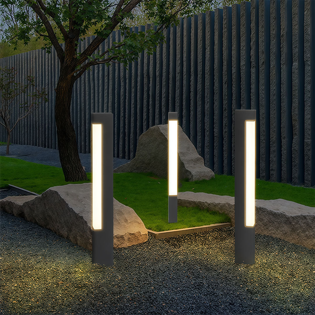 WINDSOR SQUARE OUTDOOR LUMINAIRE WITH WATER-RESISTANT DESIGN