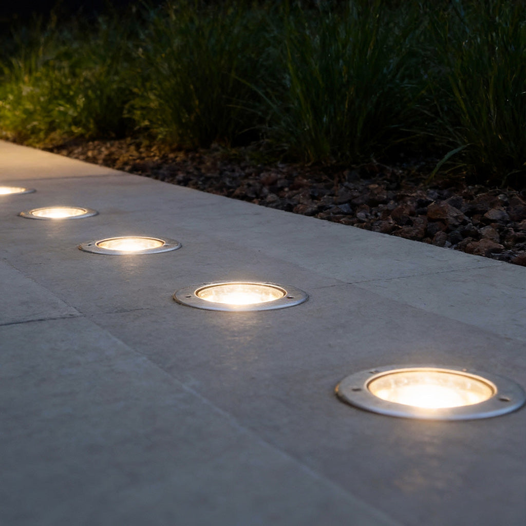 WINDSOR SOLAR-POWERED IN-GROUND GLOW LIGHT