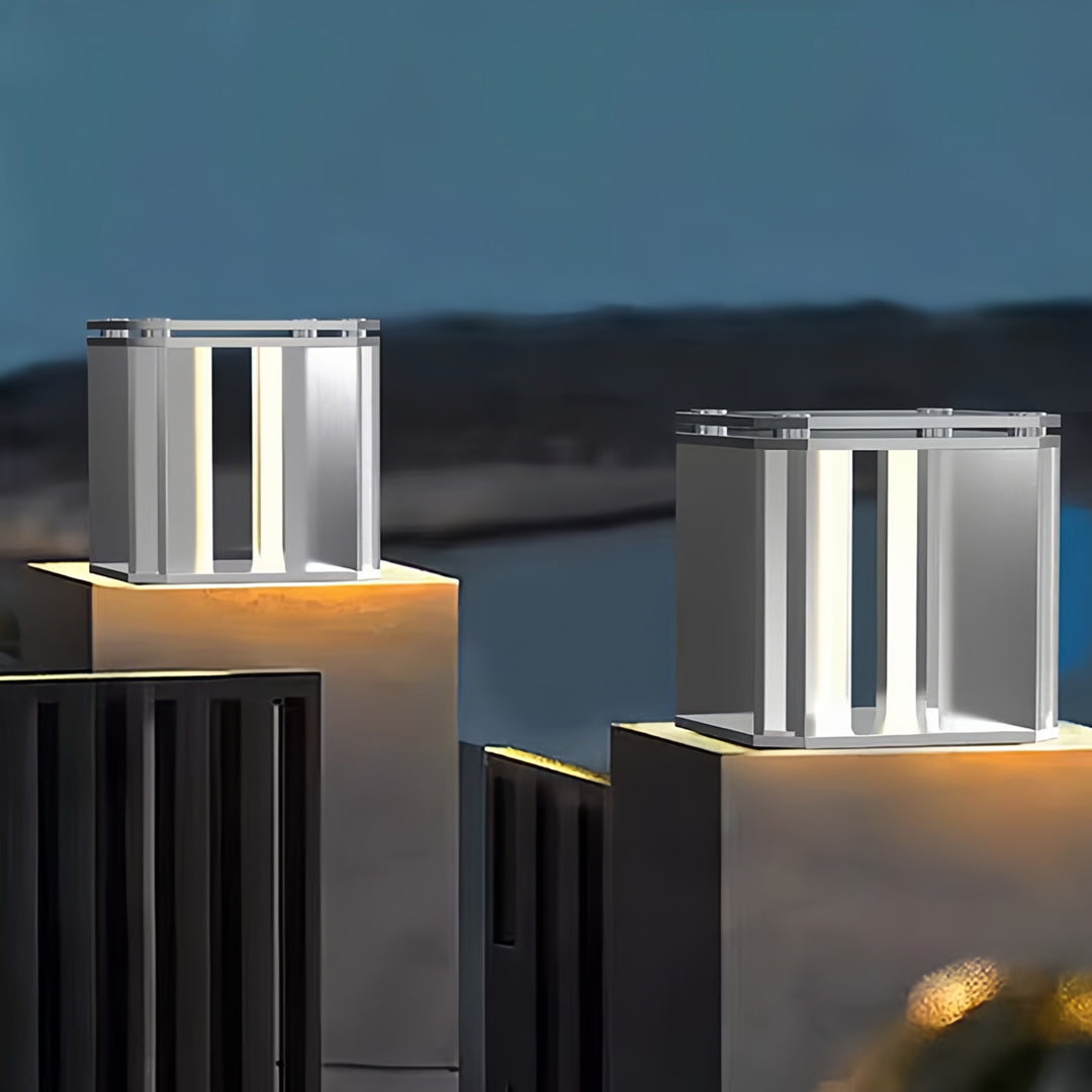 RAVENSHILL OUTDOOR METAL PILLAR LANTERN