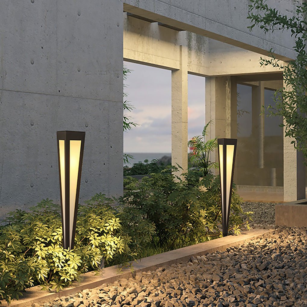 CHARLESTON SOLAR RAINBOW PATH LIGHT WITH CONICAL BASE