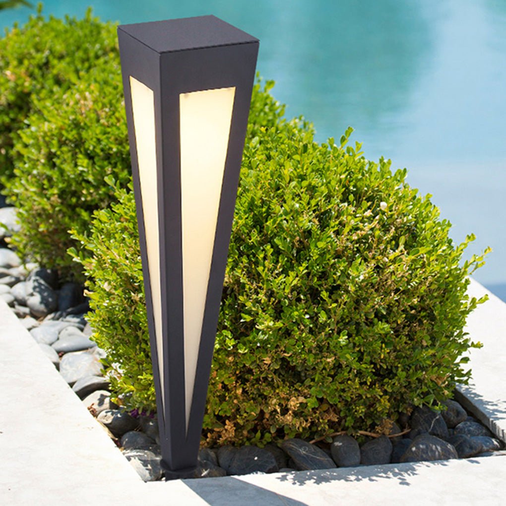 CHARLESTON SOLAR RAINBOW PATH LIGHT WITH CONICAL BASE
