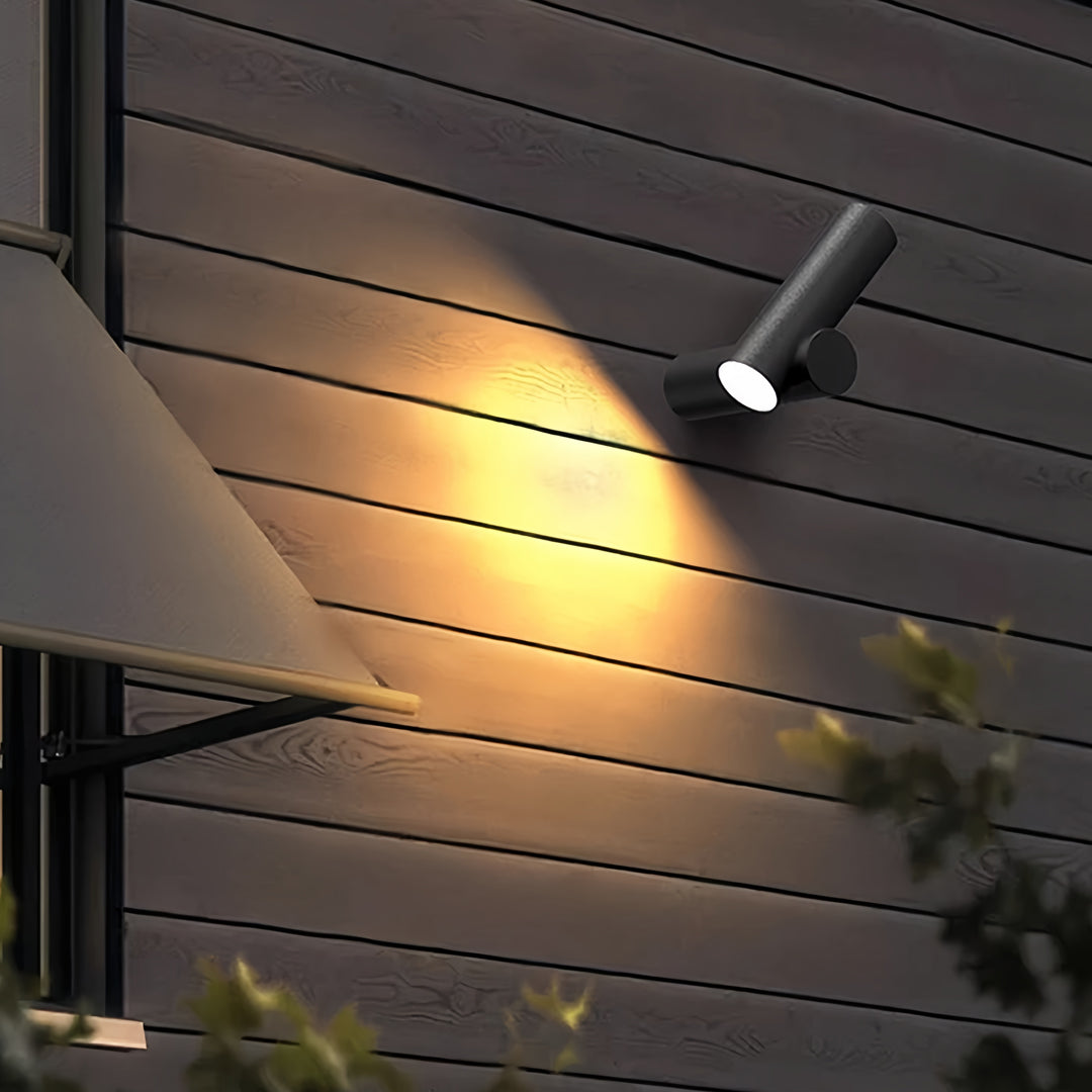 RAVENSCROFT GARDEN BEACON METAL WALL LIGHT