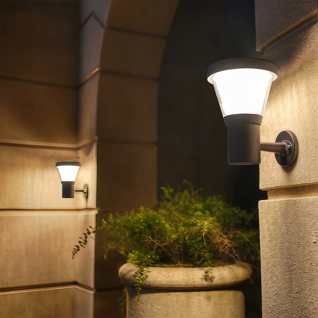 RAVENHURST WEATHERPROOF GARDEN WALL LANTERN