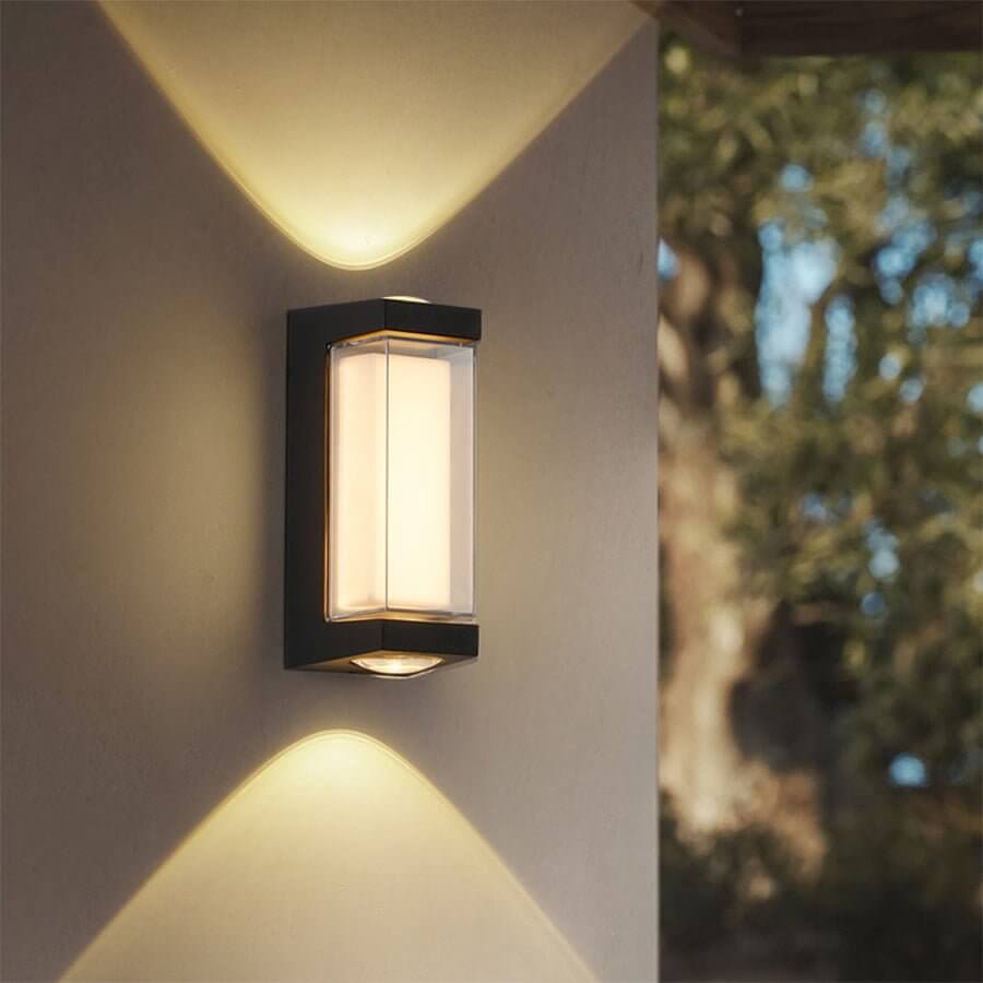 WINDSOR DUAL-ANGLE OUTDOOR WALL LANTERN WITH CURVED AND RECTILINEAR ELEMENTS