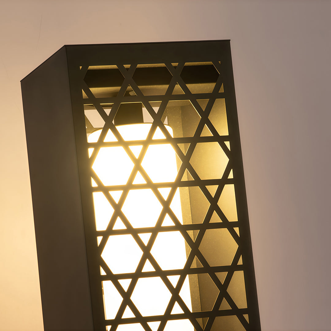RAVENSWORTH WEATHERPROOF GARDEN LANTERN