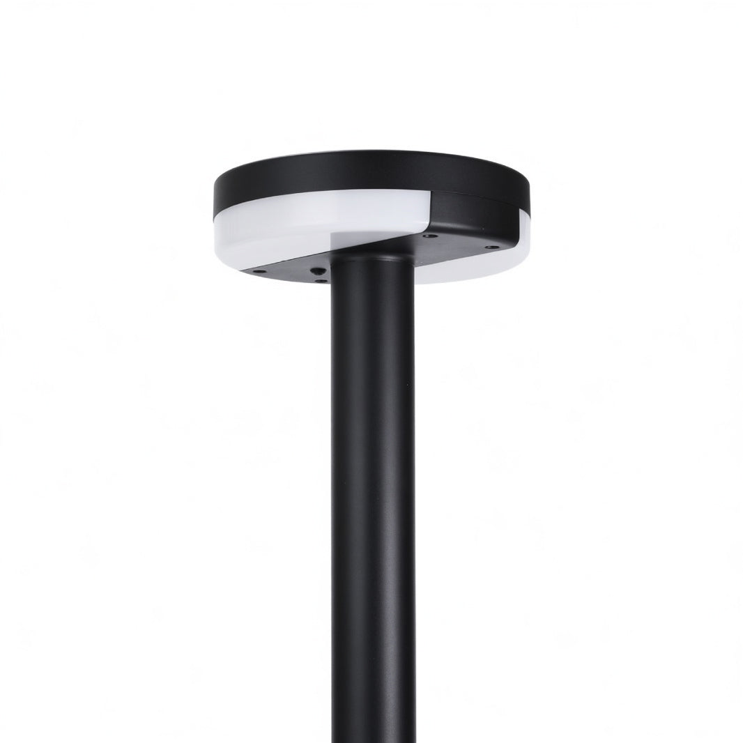 RAVENWOOD OUTDOOR METAL PATHLIGHT WITH WATERPROOF DESIGN