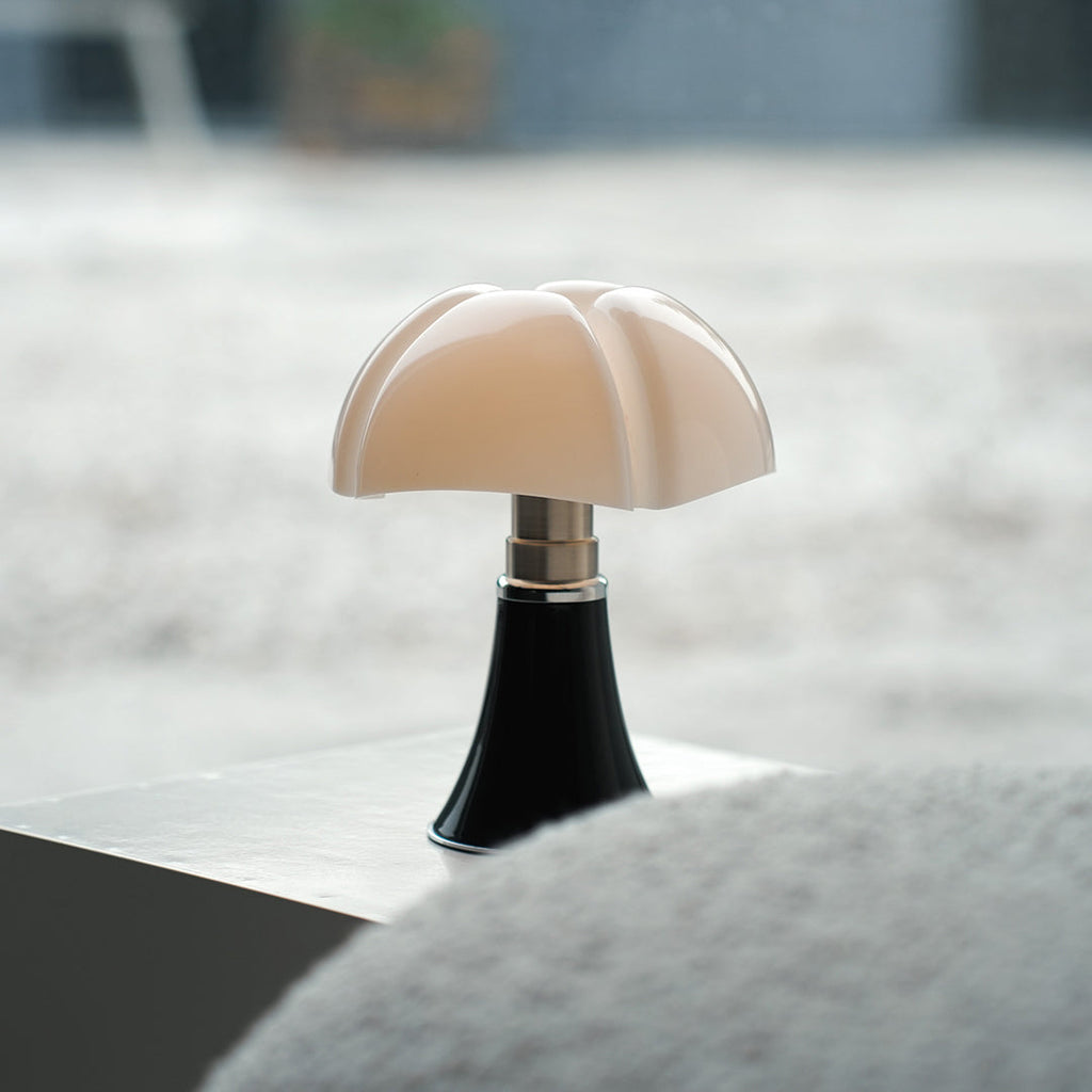 VINCENT IRON ARTISAN TABLE LAMP WITH ITALIAN INSPIRATION
