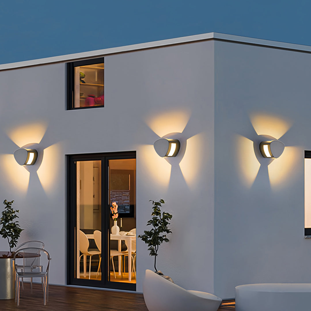 WINTHORPE TRILIGHT OUTDOOR SCONCE