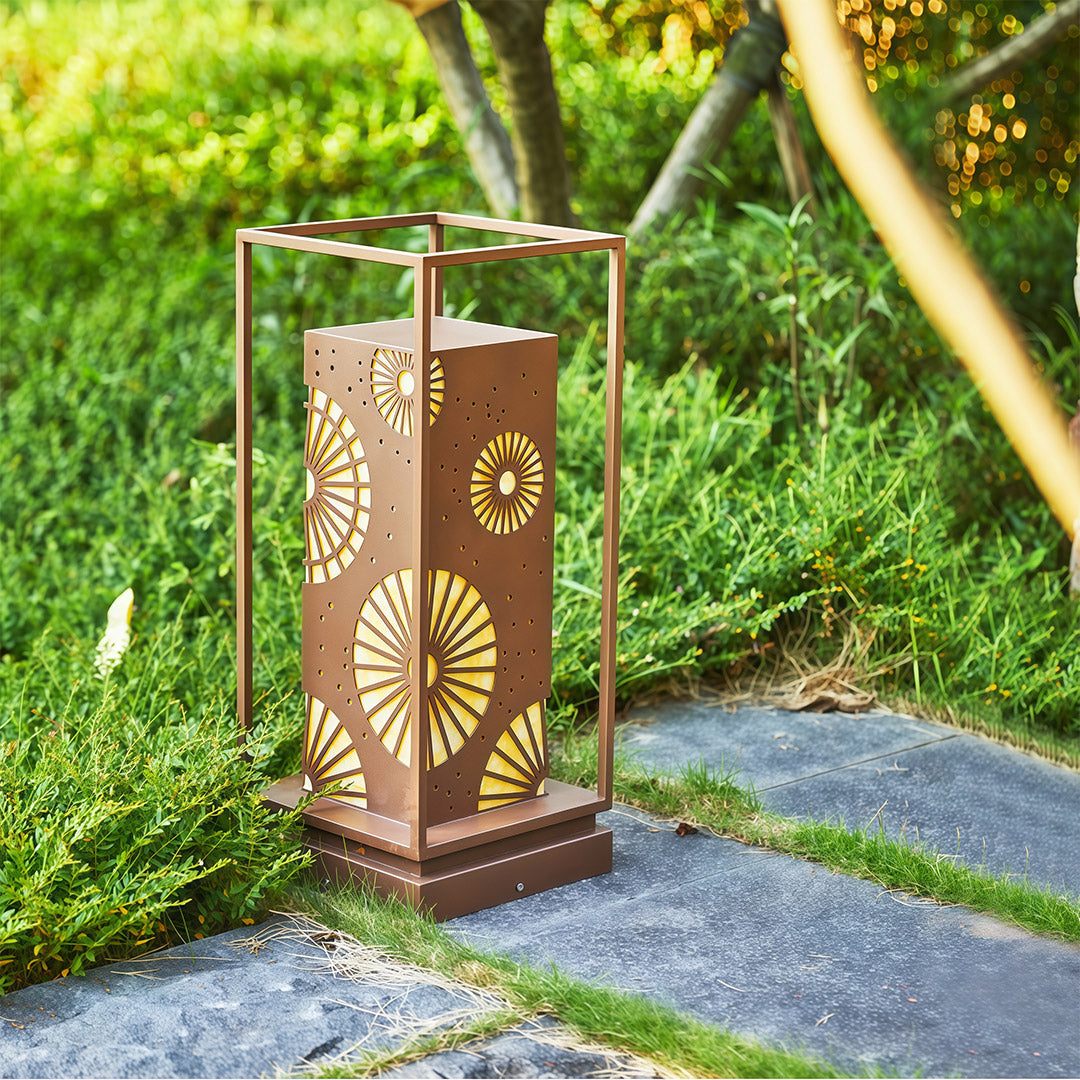 WINDSOR GARDEN SHIELD LED POST LIGHT