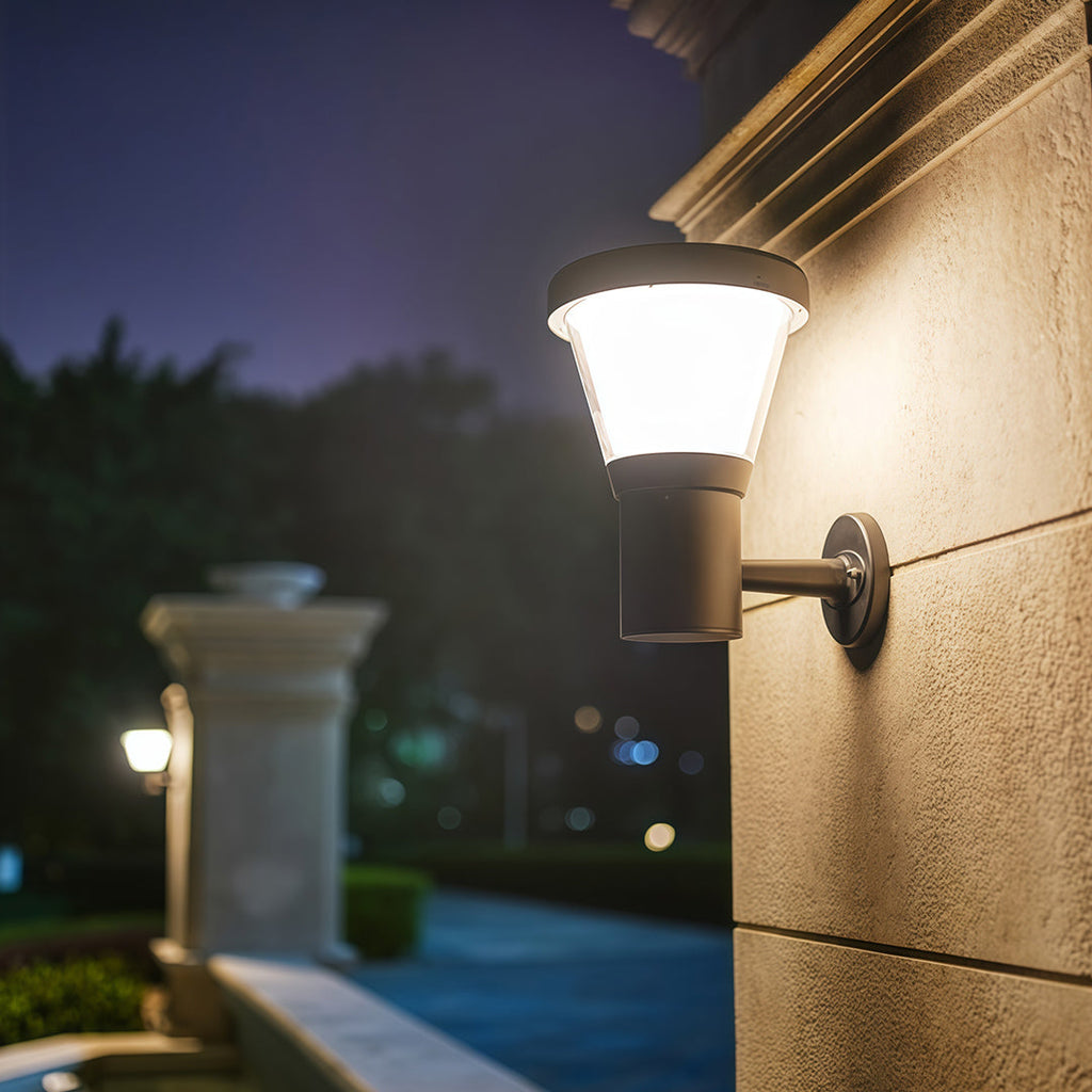 RAVENHURST WEATHERPROOF GARDEN WALL LANTERN