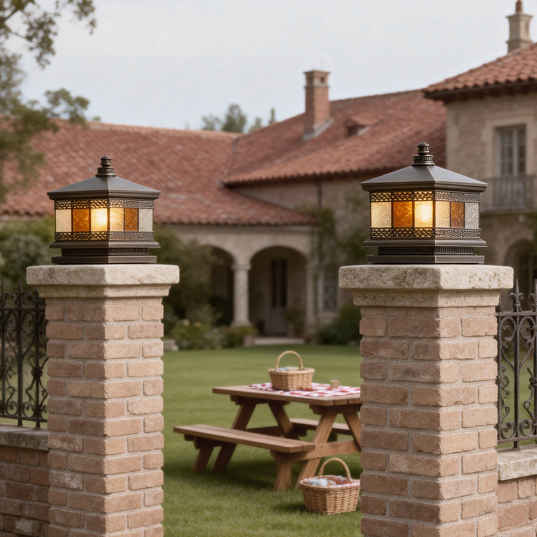 WINCHESTER SQUARE SOLAR GARDEN LANTERN