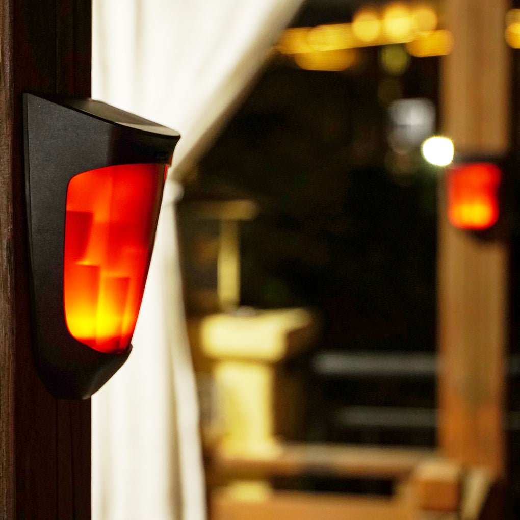 WINDSOR SOLAR FLAME-INSPIRED OUTDOOR WALL SCONCE