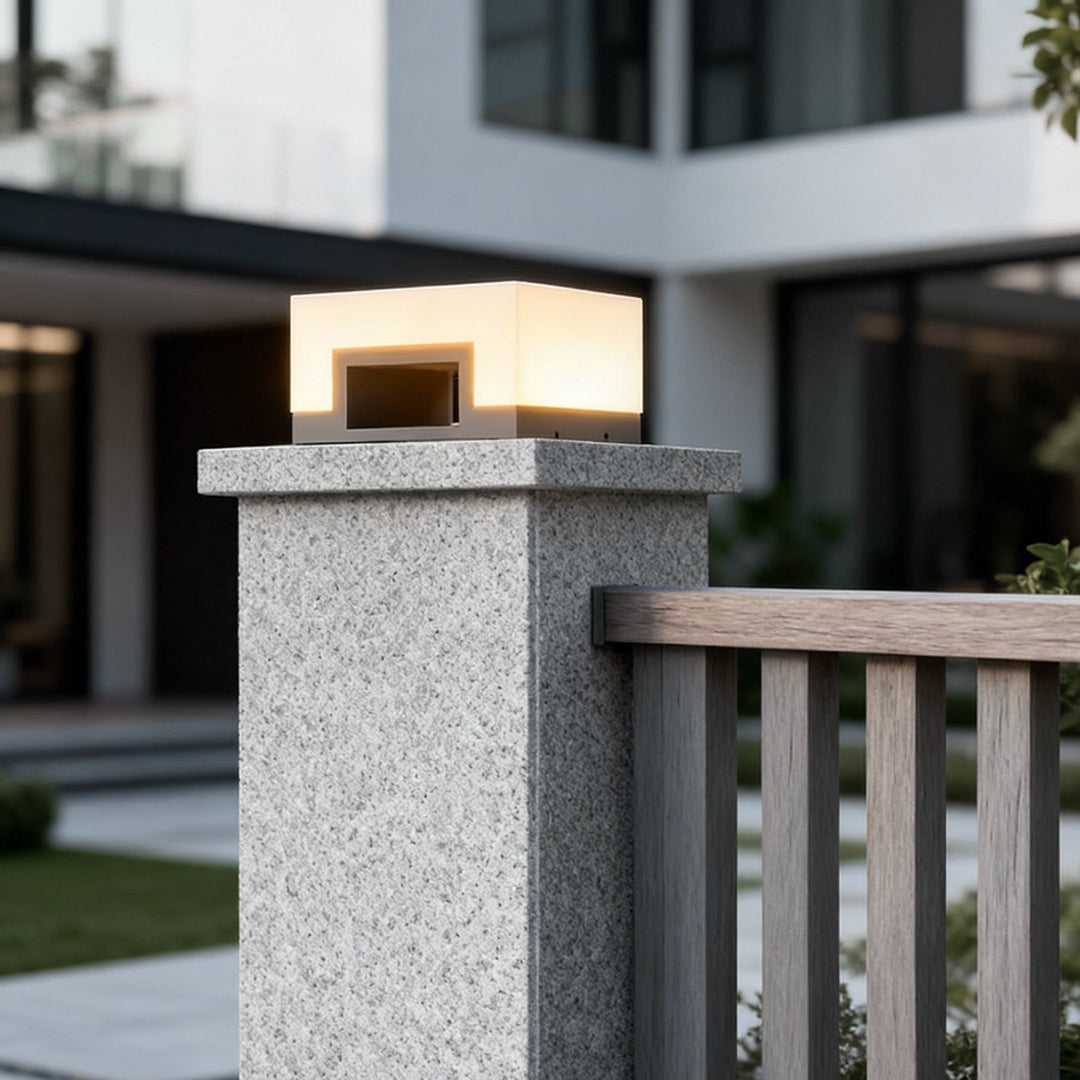 FENWICK SQUARE OUTDOOR LED ILLUMINATOR