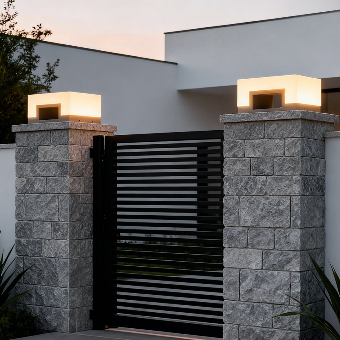 FENWICK SQUARE OUTDOOR LED ILLUMINATOR