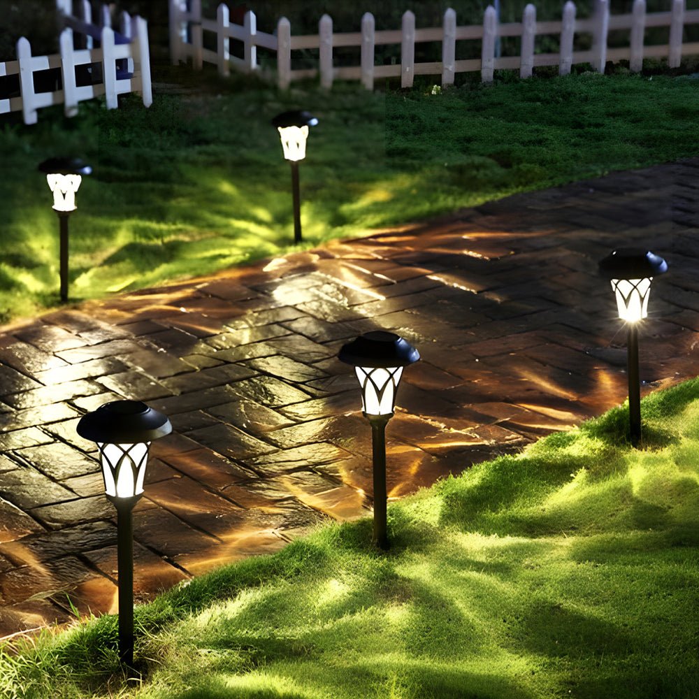 WINDSOR GARDEN ORB LANTERN, VINTAGE INSPIRED SOLAR-POWERED STAKE LIGHT