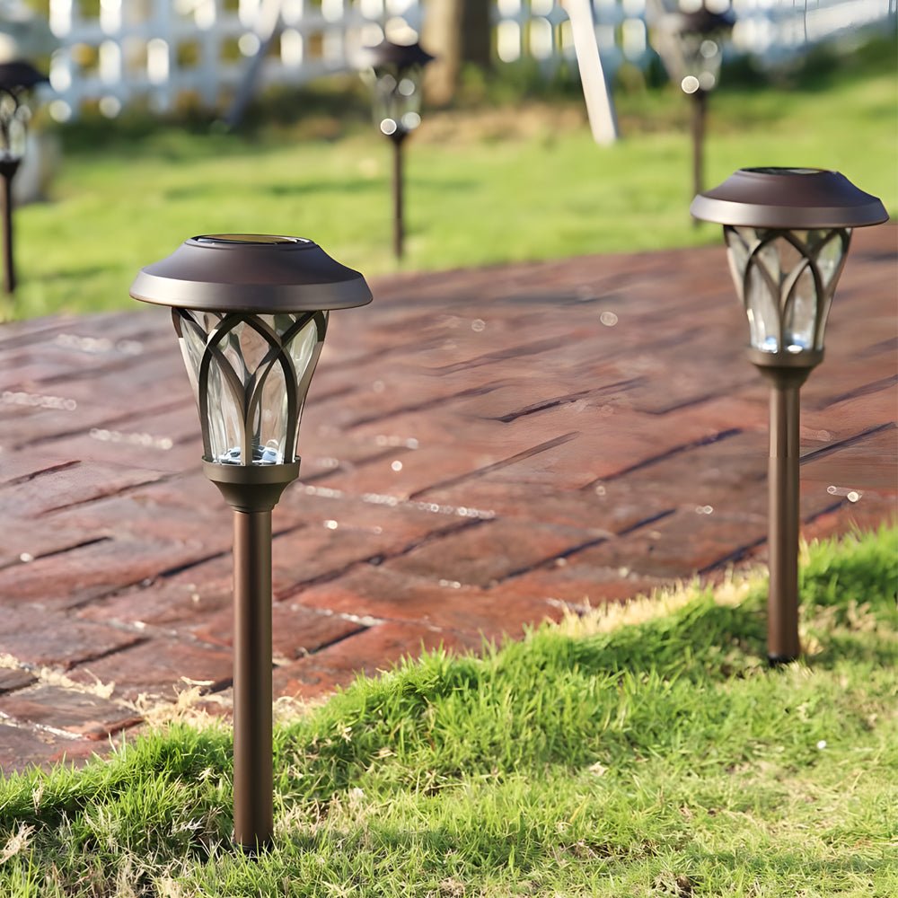 WINDSOR GARDEN ORB LANTERN, VINTAGE INSPIRED SOLAR-POWERED STAKE LIGHT