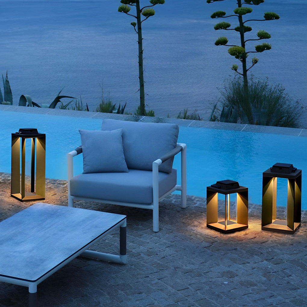 RAVENWOOD NOCTURNAL GLOW PORTABLE LED LANTERN