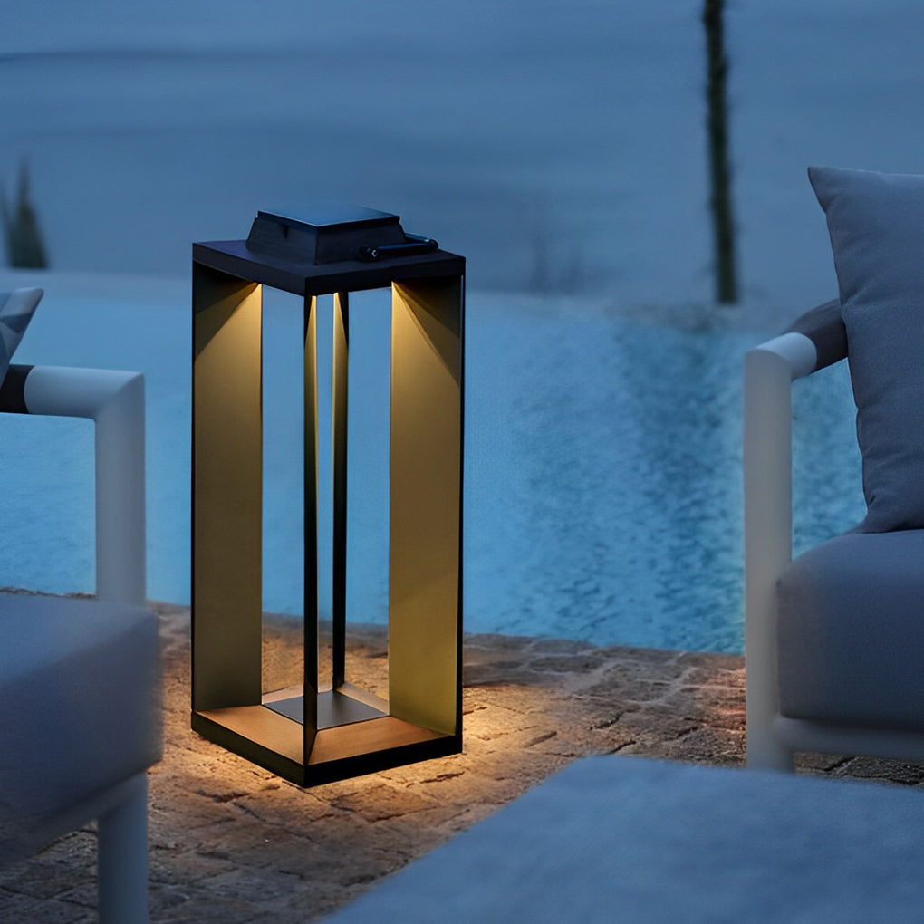 RAVENWOOD NOCTURNAL GLOW PORTABLE LED LANTERN